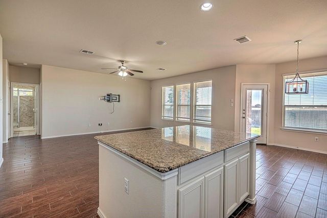 9207 Lake Pointe DR, Temple, TX 76502