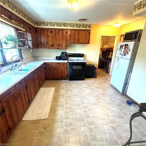 267 Fair Meadows RD, Virginia Beach, VA 23462