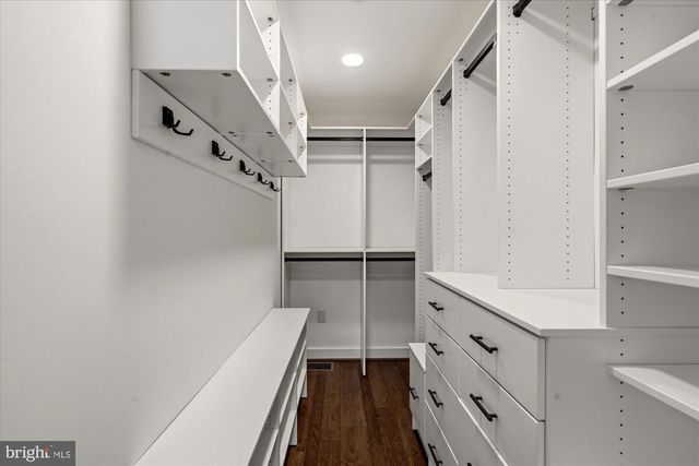 680 KENNETH ST NE, Washington, DC 20017