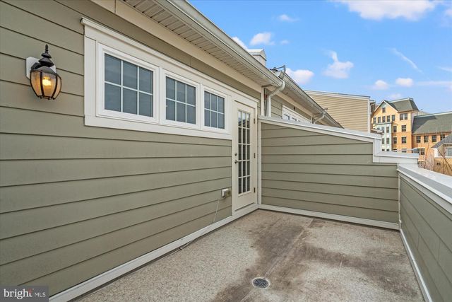 680 KENNETH ST NE, Washington, DC 20017