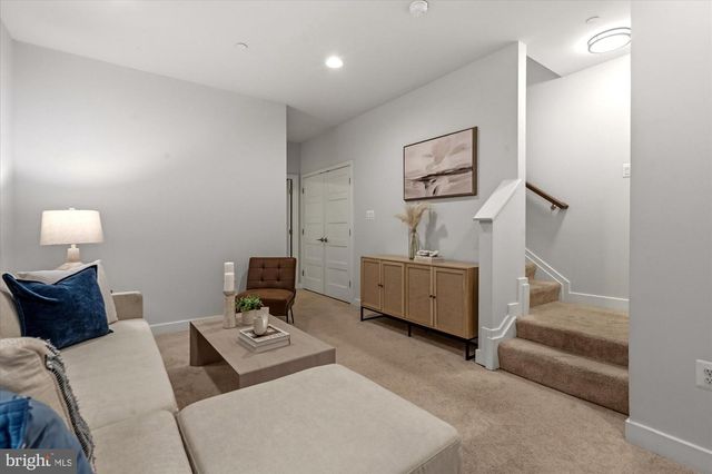 680 KENNETH ST NE, Washington, DC 20017