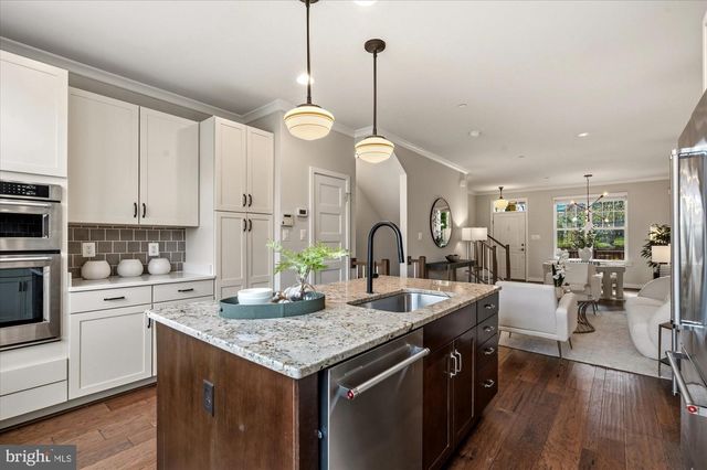 680 KENNETH ST NE, Washington, DC 20017