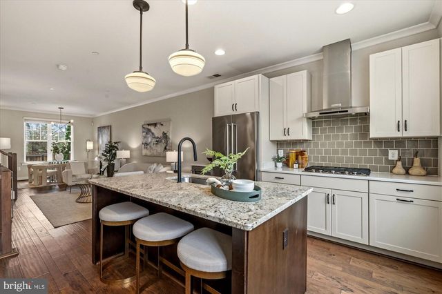 680 KENNETH ST NE, Washington, DC 20017