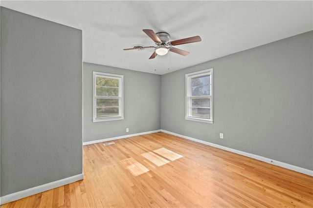 3401 S Denton Road, Independence, MO 64052