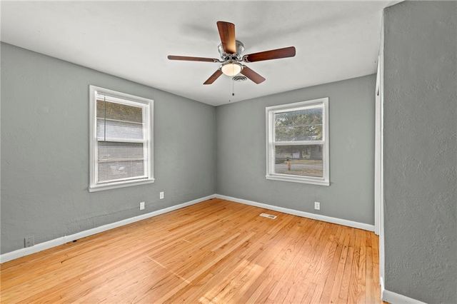 3401 S Denton Road, Independence, MO 64052