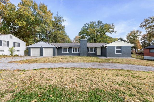 3401 S Denton Road, Independence, MO 64052