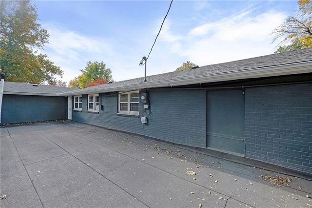 3401 S Denton Road, Independence, MO 64052