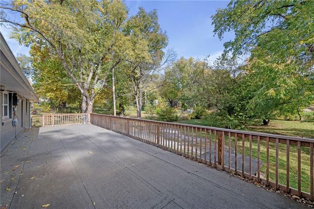 3401 S Denton Road, Independence, MO 64052