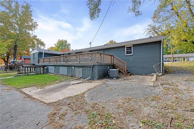 3401 S Denton Road, Independence, MO 64052