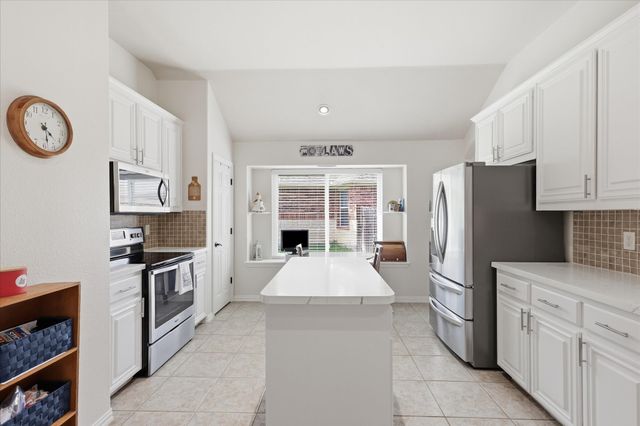 8720 Lariat Circle, Fort Worth, TX 76244