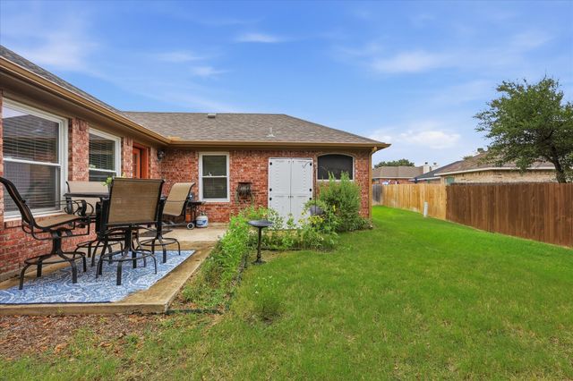 8720 Lariat Circle, Fort Worth, TX 76244