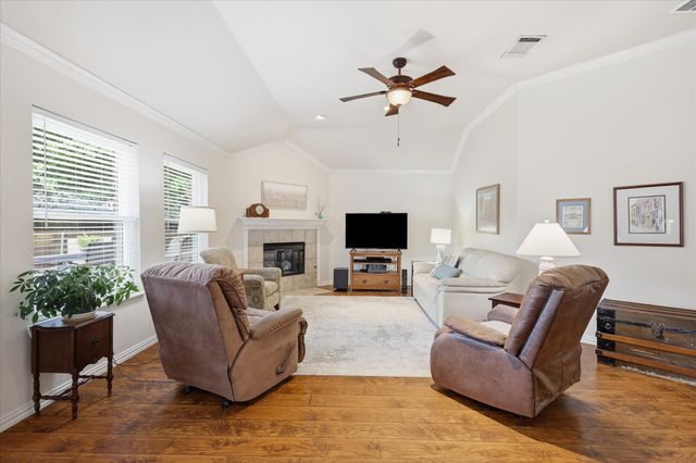8720 Lariat Circle, Fort Worth, TX 76244