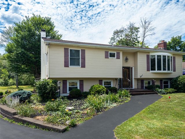 17 Dorett Drive, Wappingers Falls, NY 12590