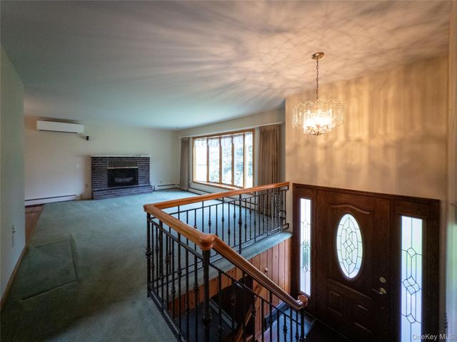 17 Dorett Drive, Wappingers Falls, NY 12590