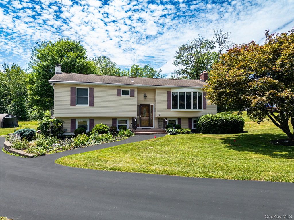 17 Dorett Drive, Wappingers Falls, NY 12590
