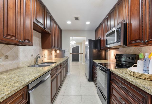 13132 Trail Hollow Drive 3132, Houston, TX 77079