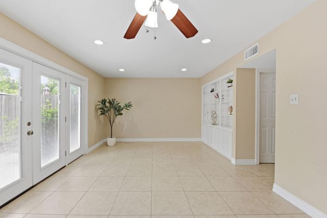 13132 Trail Hollow Drive 3132, Houston, TX 77079