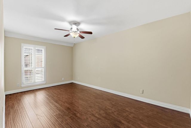 13132 Trail Hollow Drive 3132, Houston, TX 77079