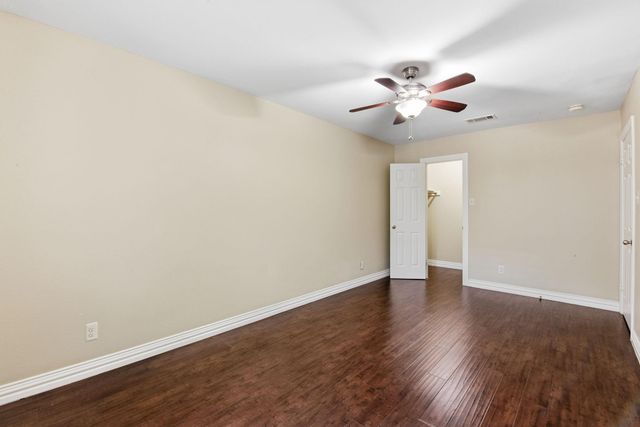 13132 Trail Hollow Drive 3132, Houston, TX 77079