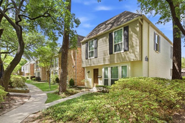 13132 Trail Hollow Drive 3132, Houston, TX 77079