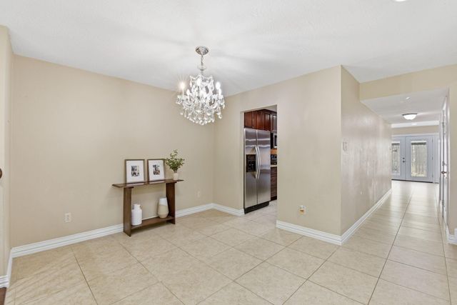 13132 Trail Hollow Drive 3132, Houston, TX 77079