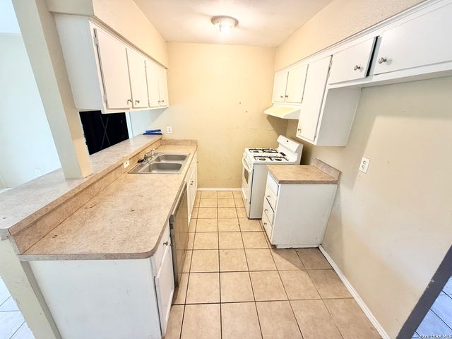 11922 ALAMO BLANCO ST, San Antonio, TX 78233