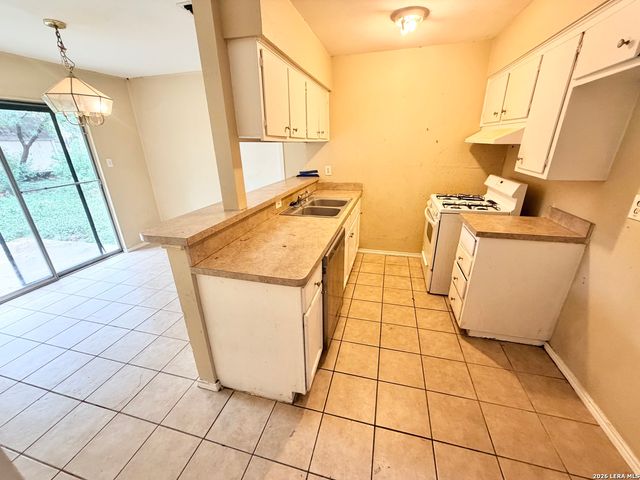 11922 ALAMO BLANCO ST, San Antonio, TX 78233