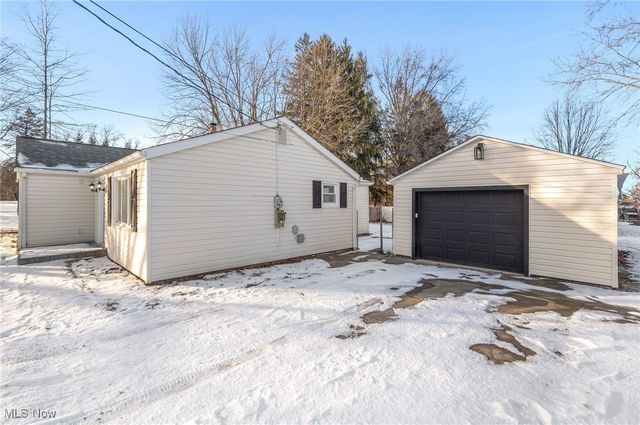 2815 Byron Drive, North Canton, OH 44720