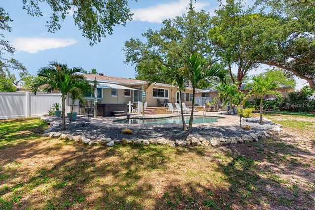 14728 BAY DRIVE, Largo, FL 33774