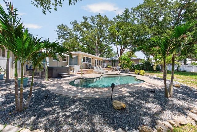 14728 BAY DRIVE, Largo, FL 33774