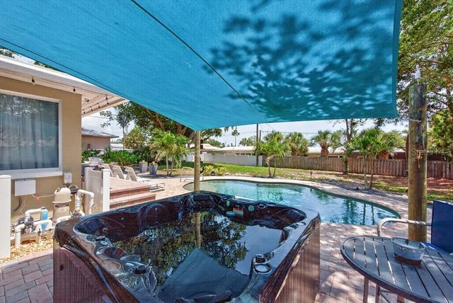 14728 BAY DRIVE, Largo, FL 33774