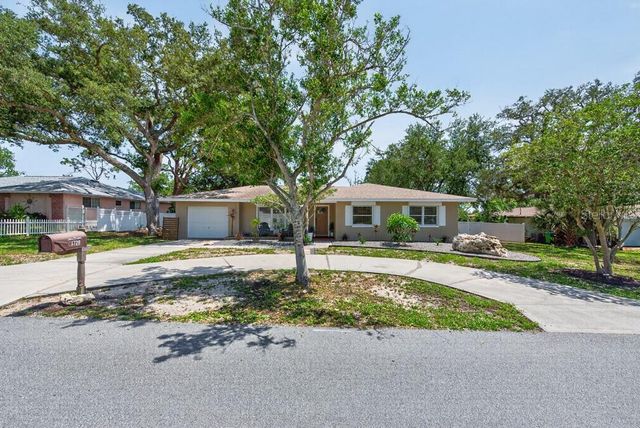 14728 BAY DRIVE, Largo, FL 33774
