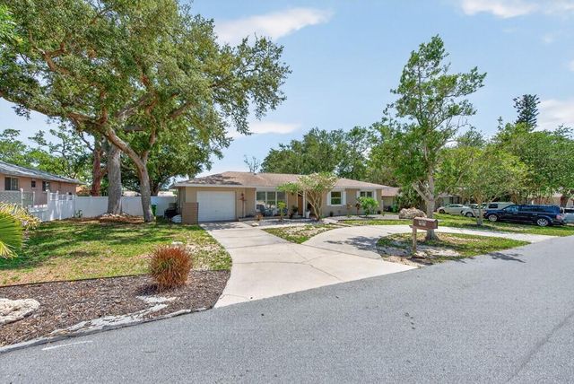 14728 BAY DRIVE, Largo, FL 33774