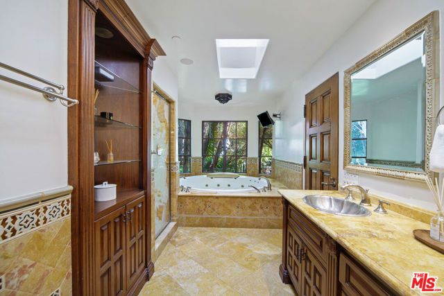1274 N Clark Street, West Hollywood, CA 90069