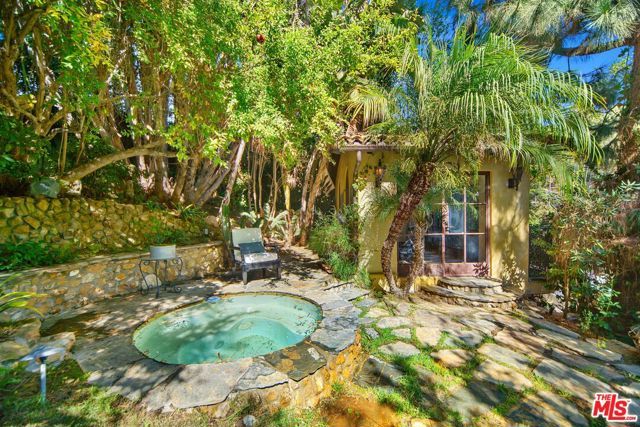 1274 N Clark Street, West Hollywood, CA 90069