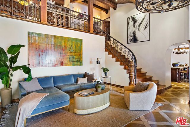 1274 N Clark Street, West Hollywood, CA 90069