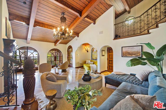 1274 N Clark Street, West Hollywood, CA 90069