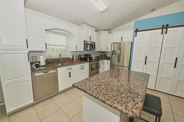 2486 ISLAND CLUB WAY, Orlando, FL 32822