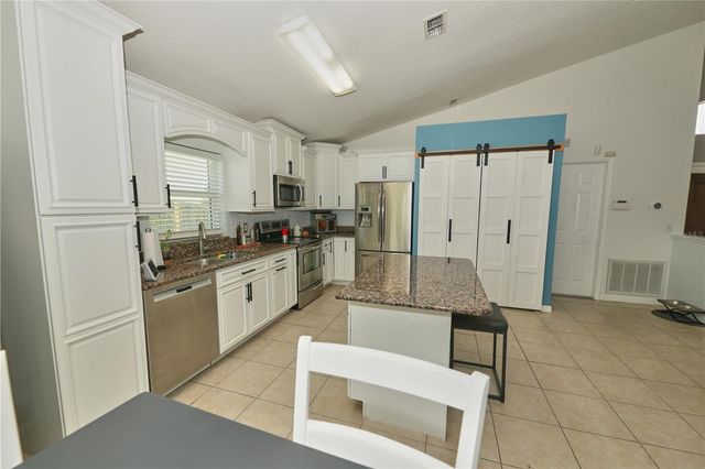 2486 ISLAND CLUB WAY, Orlando, FL 32822