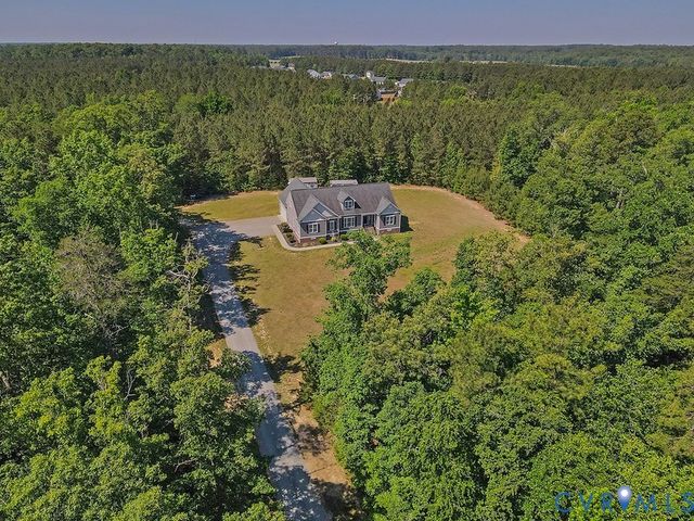 9425 Marie Rd, New Kent, VA 23124