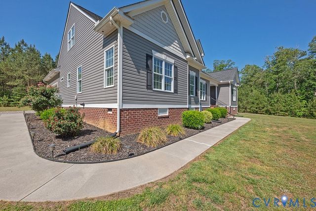 9425 Marie Rd, New Kent, VA 23124