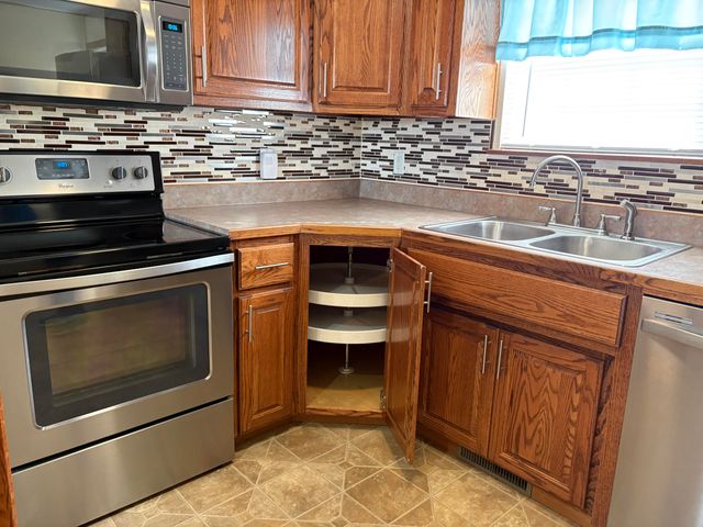 4826 S 129 Road, Bolivar, MO 65613