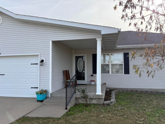 4826 S 129 Road, Bolivar, MO 65613