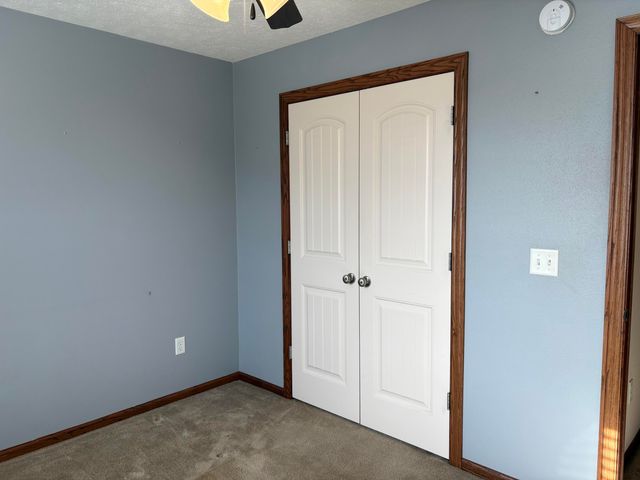 4826 S 129 Road, Bolivar, MO 65613