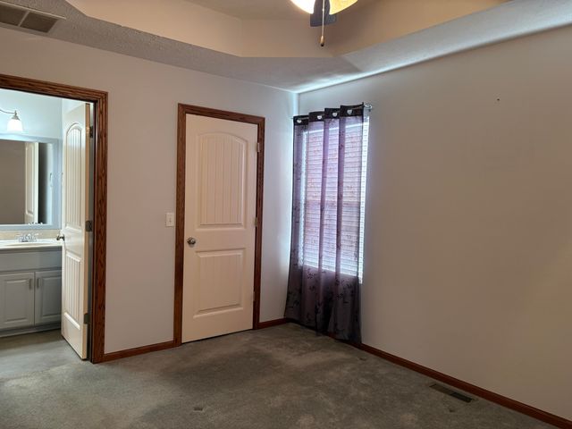 4826 S 129 Road, Bolivar, MO 65613