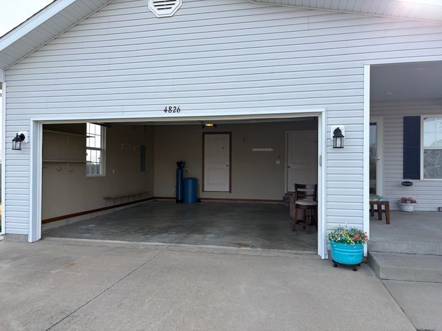 4826 S 129 Road, Bolivar, MO 65613