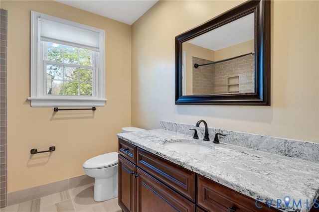 7710 Brentford Dr, Midlothian, VA 23225