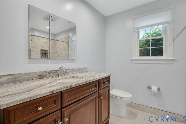 7710 Brentford Dr, Midlothian, VA 23225