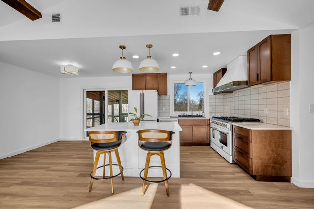 1033 Pine Valley Rd, Kingston Springs, TN 37082