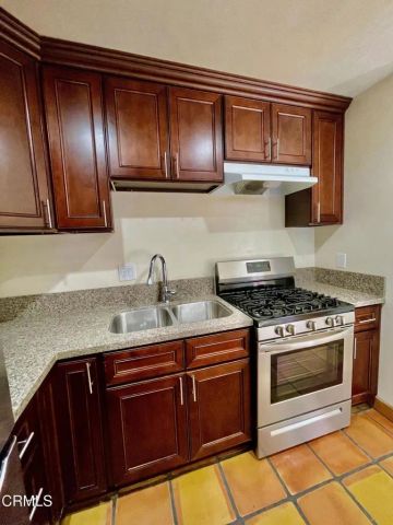 211 Fox Street, Ojai, CA 93023